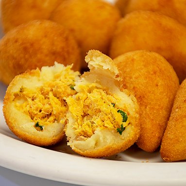 Coxinhas de frango crocantes